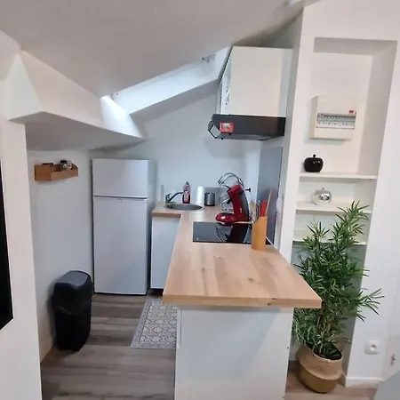 Appartement Cocon Sous Les Toits By Unsejouranancy Fr Nancy